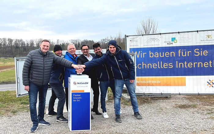 Die Projektpartner beim gemeinsamen Druck auf den NetCom-BW-Buzzer